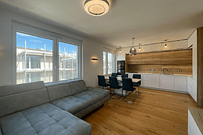 Жильё на улице Юрчковой, дом 96