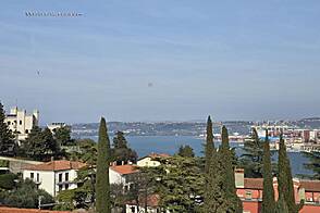 Квартира с четырьмя комнатами в Копере