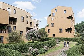 Трехс половиной комнатная квартира в Изоле