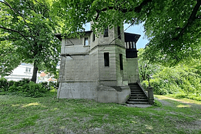 Дом, расположен в центре Любляны, рядом с УКЦ.