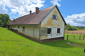 Дом в Миховци, вблизи Велики Недели