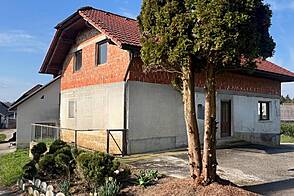 Дом, Малый Чирник у Шентьянжа