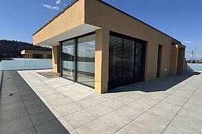 Трёхкомнатная квартира в районе Жиданов Квартал