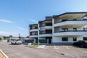 Квартира с тремя комнатами в районе Бежиград.