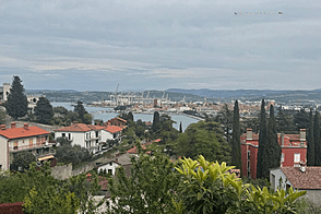 Дом на улице Копер.