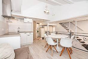 Квартира с четырьмя комнатами в Пиране