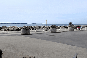 Квартира с одной комнатой возле моря