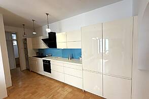 В Копере продается 3-комнатная квартира