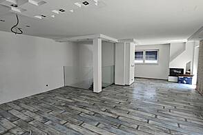 Трехкомнатная квартира, Новый Брод