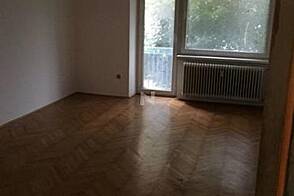 Трёхкомнатная квартира на улице Янежичева в центре.
