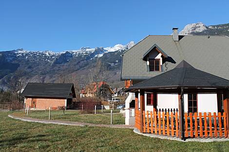 Недавно построенный дом с живописным видом на горы: 4