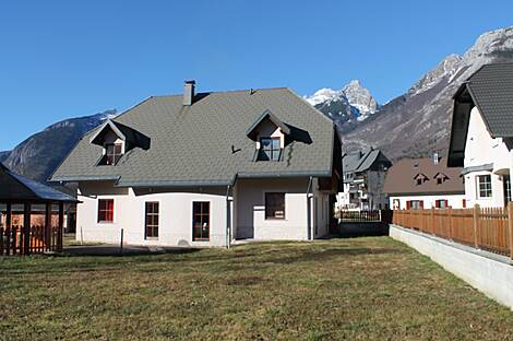 Недавно построенный дом с живописным видом на горы: 5