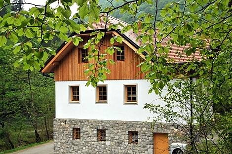 Дом на 4 апартамента около реки на границе с Хорватией: 12