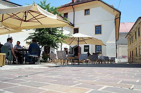Утонченный ресторан возле реки Любляницы: 8