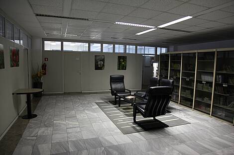 Ухоженные офисные помещения различных размеров: 5