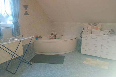 Подхом, Дом: 6