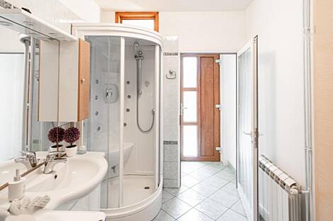 Жилище, Томай: 15