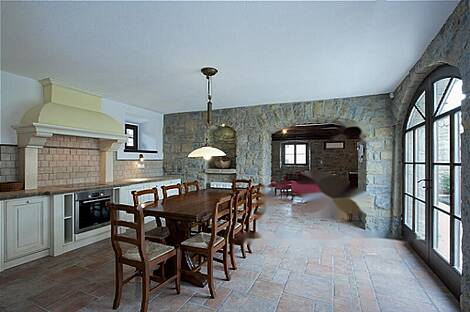 Тополовец, дом.: 8