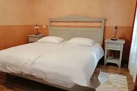 Дом в Шторье расположен в живописной местности, окружённой густыми лесами и чистым воздухом.: 11