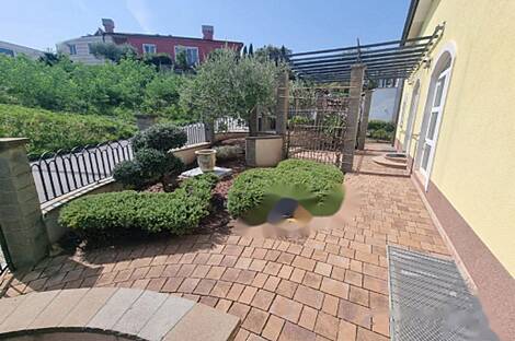 Изола, дом: 8