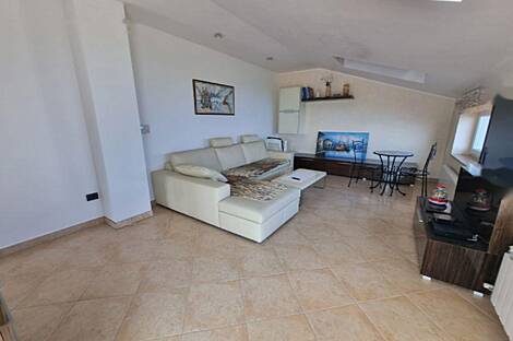 Изола, дом: 30