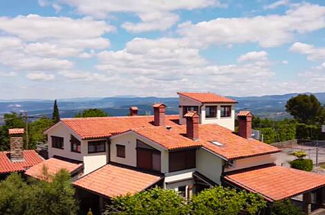 Помьян, Дом: 4