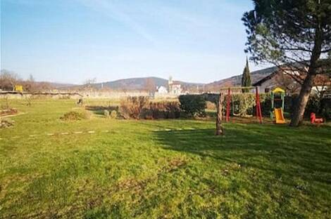 Дом в Крас, Шторе.: 2