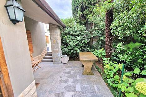 Резиденция, Чежари: 7