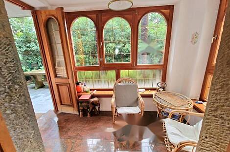 Резиденция, Чежари: 8