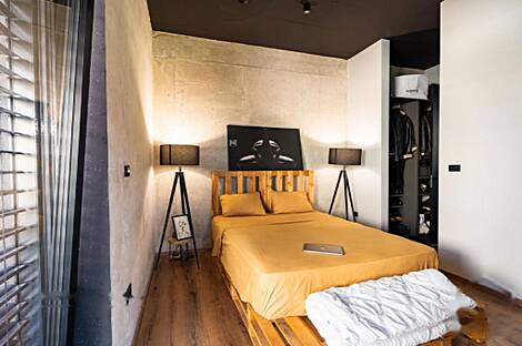 Дом в два этажа, расположенный в Сежане: 28