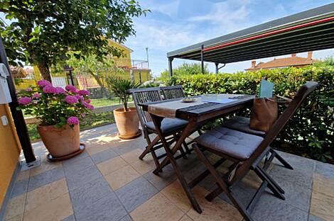 Здание, Сеча: 15