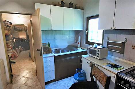 Здание с обширной территорией: 21