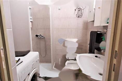 Здание с обширной территорией: 22