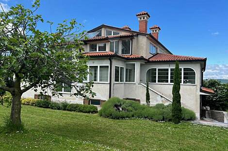 Бертохский дом: 12