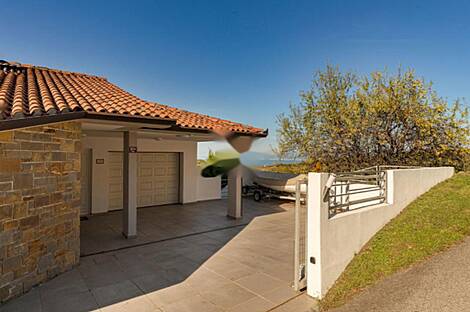 Здание, Малиа: 2