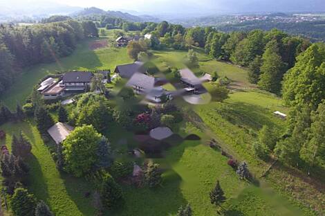 Здание, расположенное в Верхней Липнице: 1