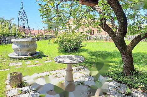 Дом в центре города Сежана: 1