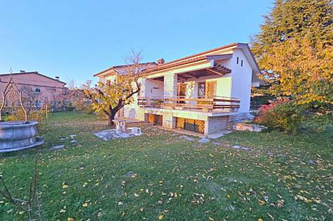 Дом в центре города Сежана: 7