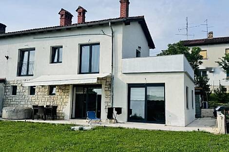 Дом Сеча в два этажа: 1