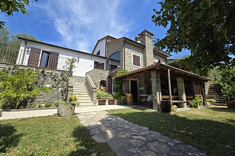 Дом, Пуче, Драгония: 1