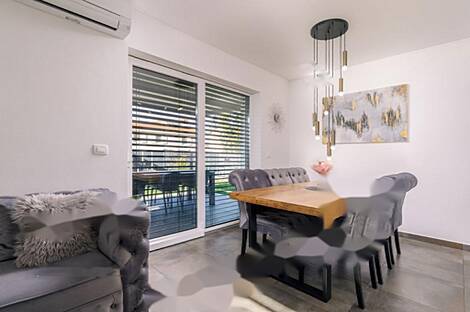 Дом в городке Прада: 17