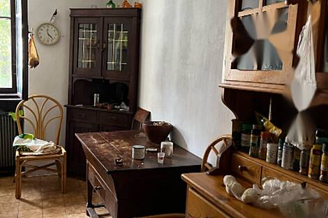 Центральная квартира с более чем пятью комнатами: 6