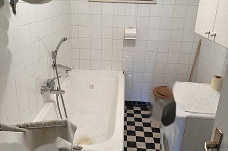 Шишка Дом с тремя комнатами: 7