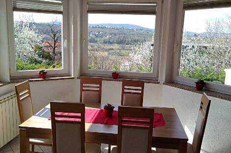 Квартира с четырьмя комнатами в районе Деканы.: 9