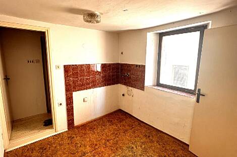 Квартира с одной комнатой в центральной части Изолы: 4