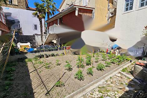 Квартира с 4-5 комнатами расположена в Копере.: 5