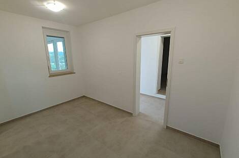 Квартира в Портороже с тремя комнатами: 12