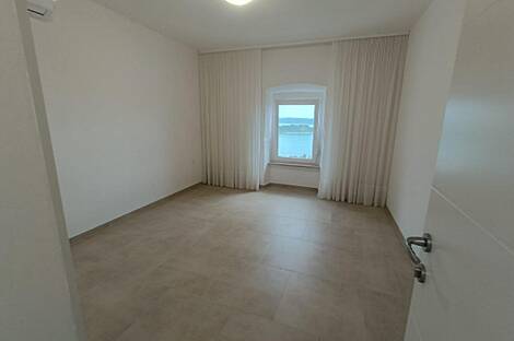 Квартира в Портороже с тремя комнатами: 13