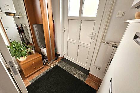 Квартира с тремя комнатами в центре Копра: 3