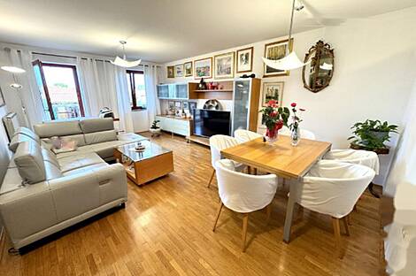 Квартира с четырьмя комнатами в Хрватини.: 1